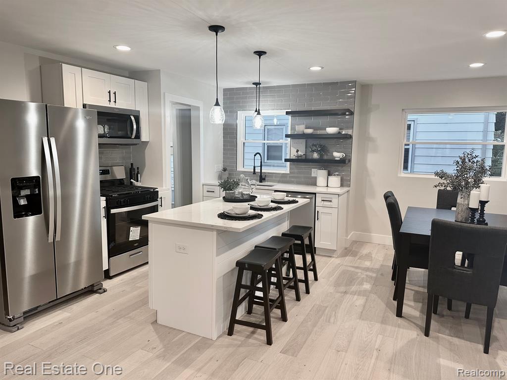 415 HELENE Avenue, Royal Oak, MI 48067 — Photo 2