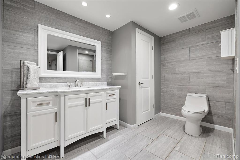 49645 Hancock Street, Canton, MI 48188 — Photo 53