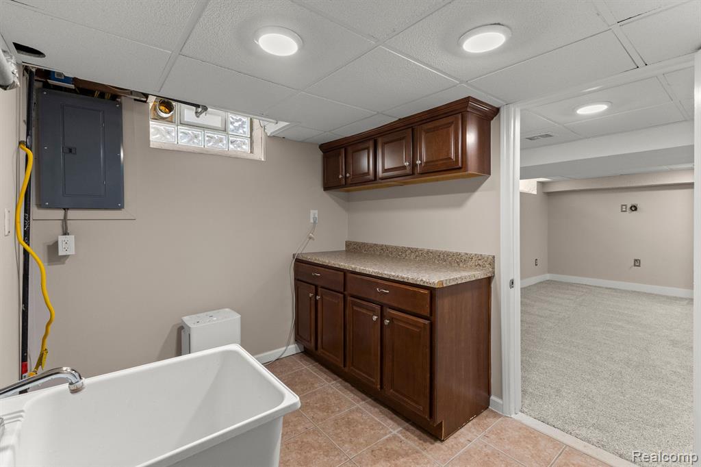 9280 REECK Road, Allen Park, MI 48101 — Photo 37