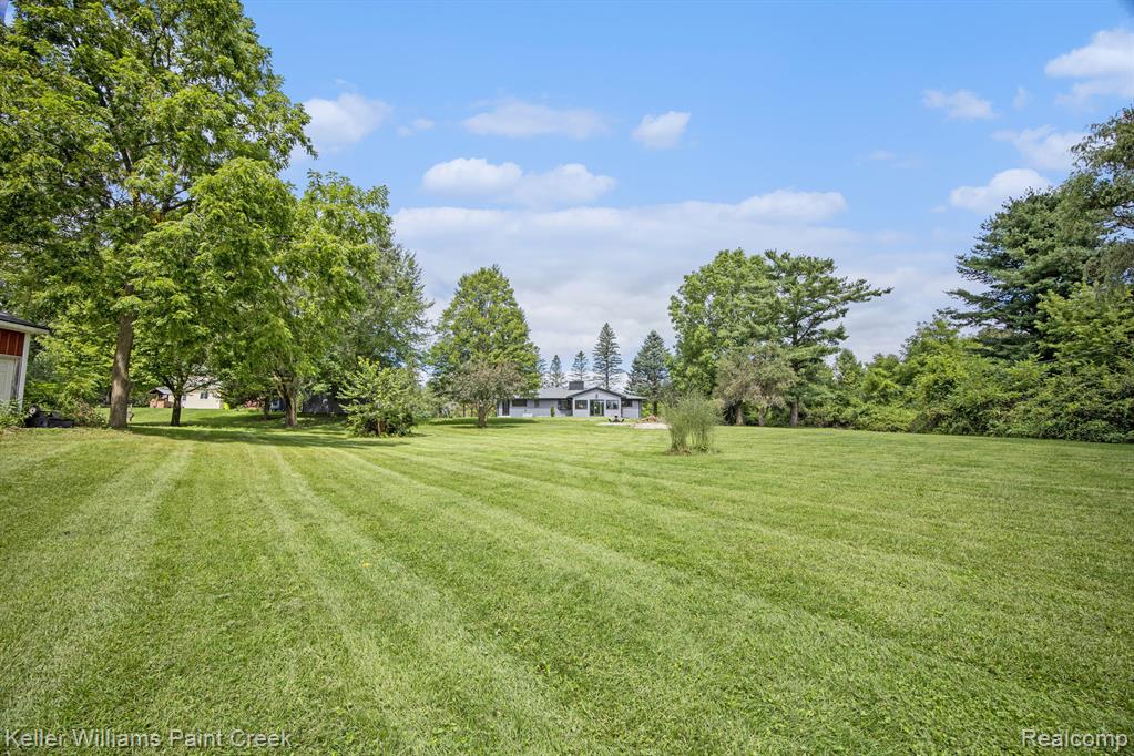 931 Rochester Road, Leonard, MI 48367 — Photo 28