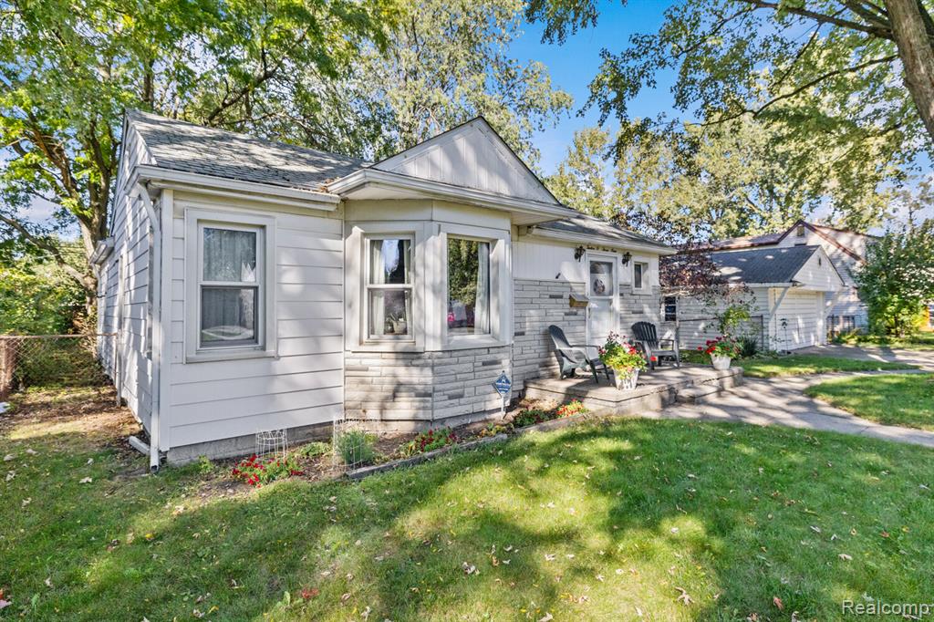 12039 Lucerne Avenue, Redford, MI 48239