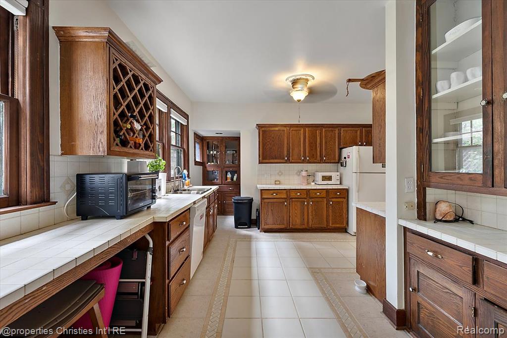 3417 Seminole Street, Detroit, MI, 48214