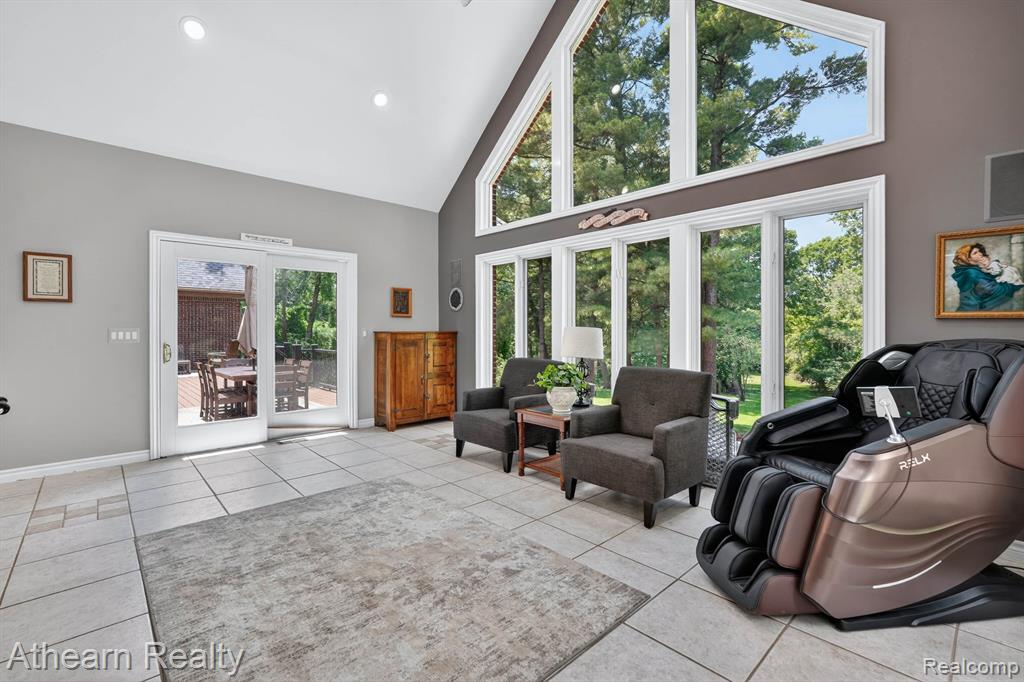 5326 Lake Forest Boulevard, Brighton, MI 48116 — Photo 32