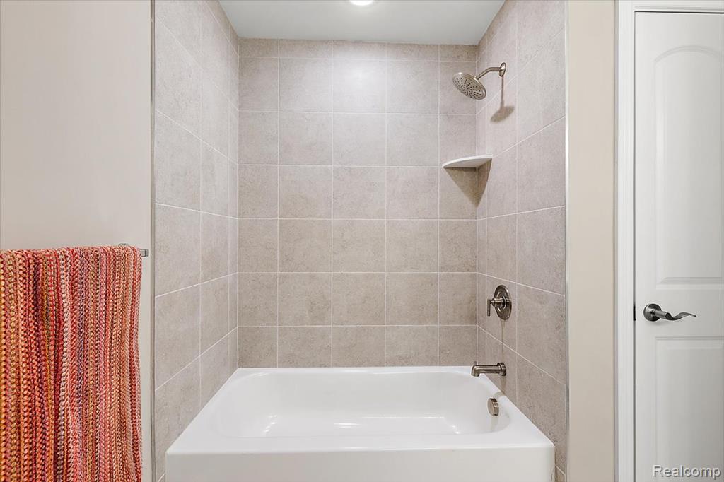 809 Cortland Ln, Troy, MI 48085 — Photo 30
