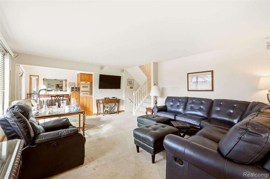 42192 Lochmoor Street, 35, Clinton Twp, MI 48038 — Photo 6