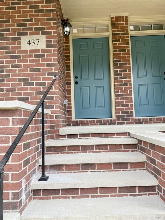 437 Village Drive, Walled Lake, MI 48390 — Photo 4