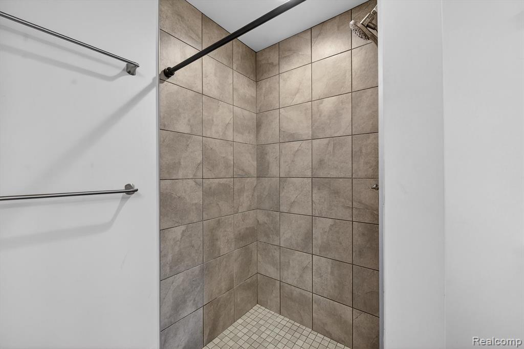 1363 Douglas Fir Drive, Howell, MI 48843 — Photo 23