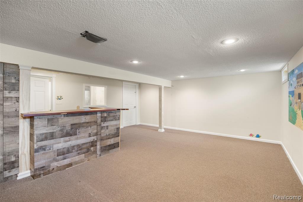 52909 10 Mile Road, South Lyon, MI 48178 — Photo 27
