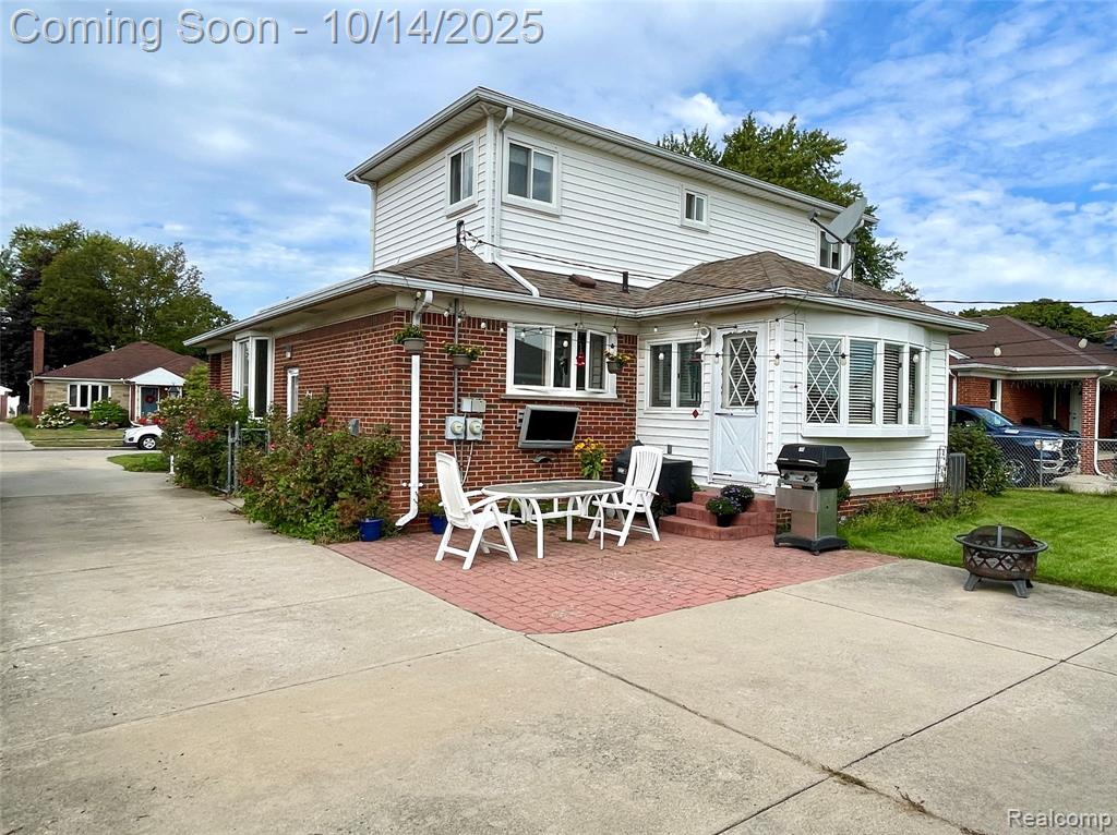 9325 RUTH AVE, Allen Park, MI 48101 — Photo 7