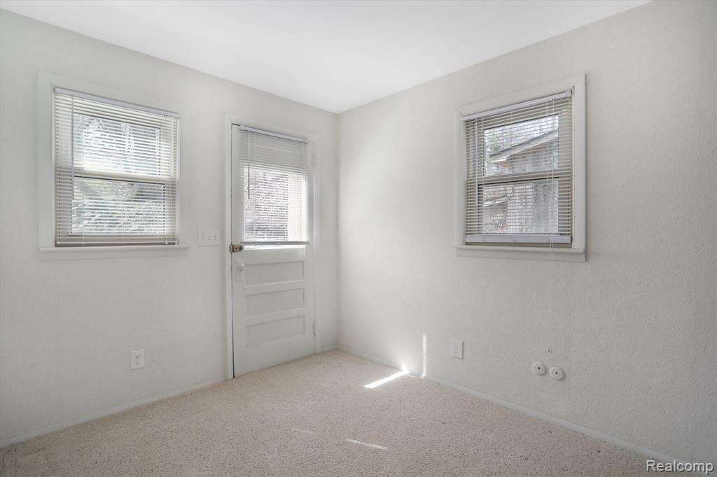 4985 MOHAWK Avenue, Clarkston, MI 48348 — Photo 25
