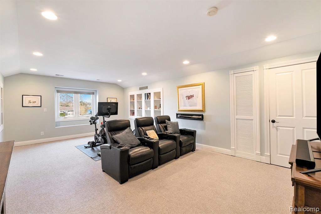 8460 WOODLAND SHORE Drive, Brighton, MI 48114 — Photo 44