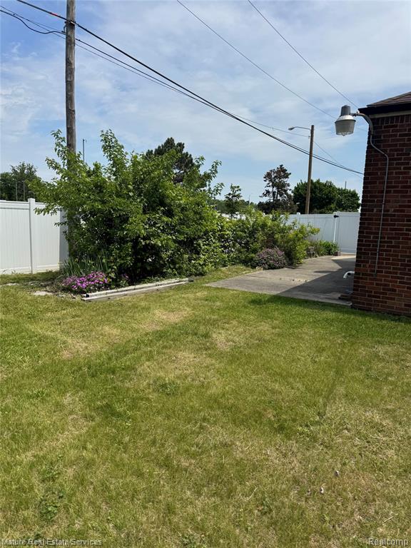 13585 Rockdale Street, Detroit, MI 48223 — Photo 31