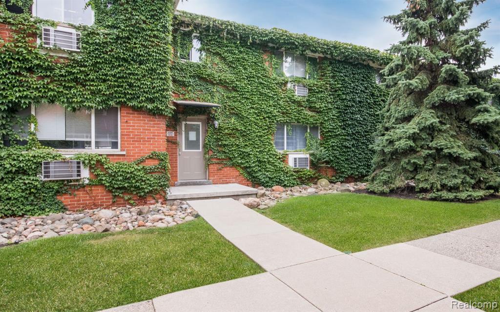 649 W Maple Road, Clawson, MI — Photo 12