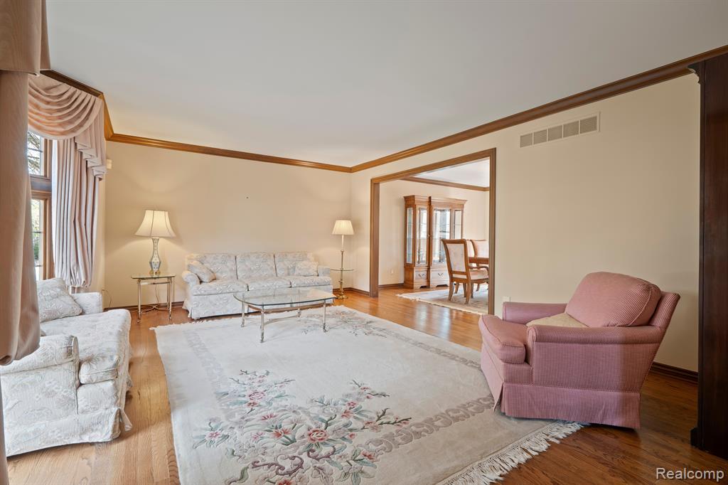 415 W HICKORY GROVE Road, Bloomfield Hills, MI 48302 — Photo 7