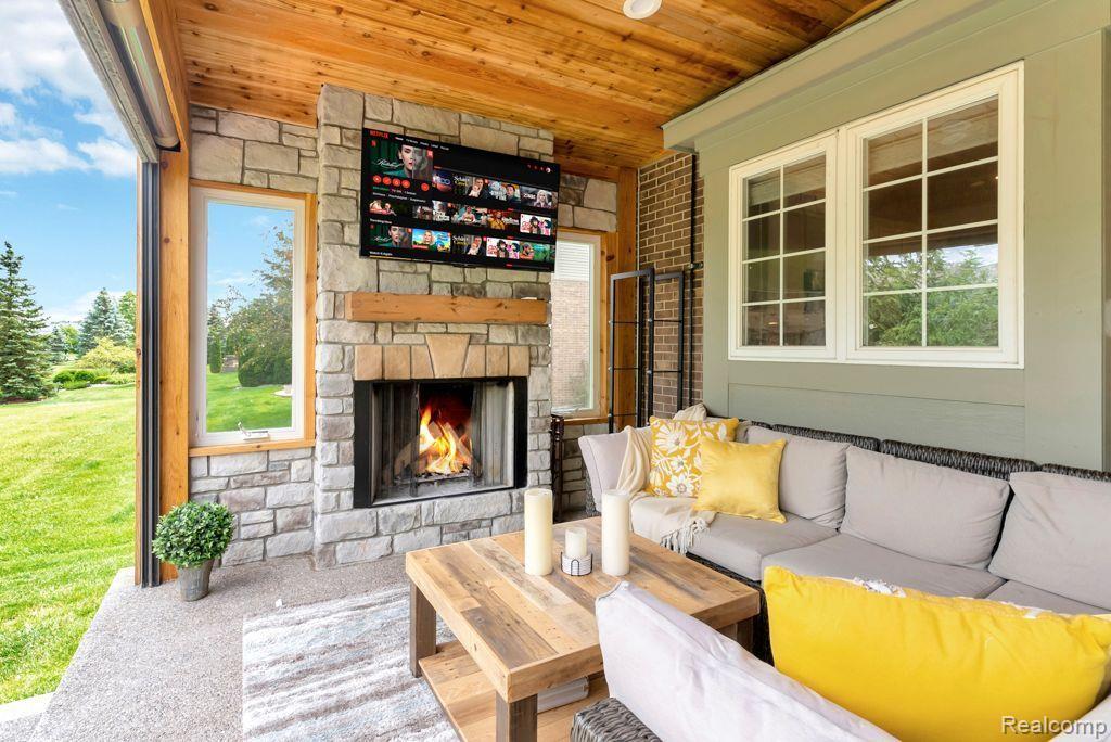 48956 RUNNING TROUT Lane, Northville, MI 48168 — Photo 56