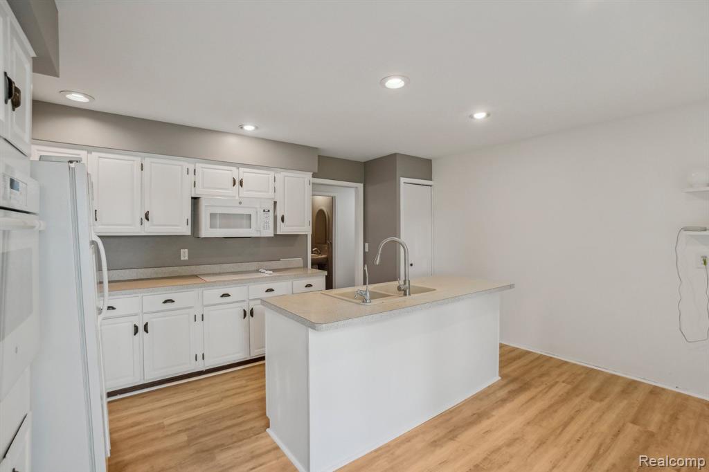 6755 WELLESLEY, Clarkston, MI — Photo 26