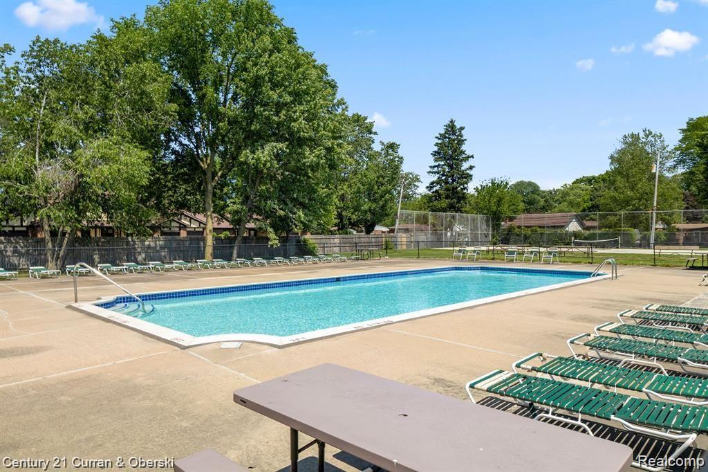 9987 ALLEN POINTE Drive, Allen Park, MI 48101 — Photo 14
