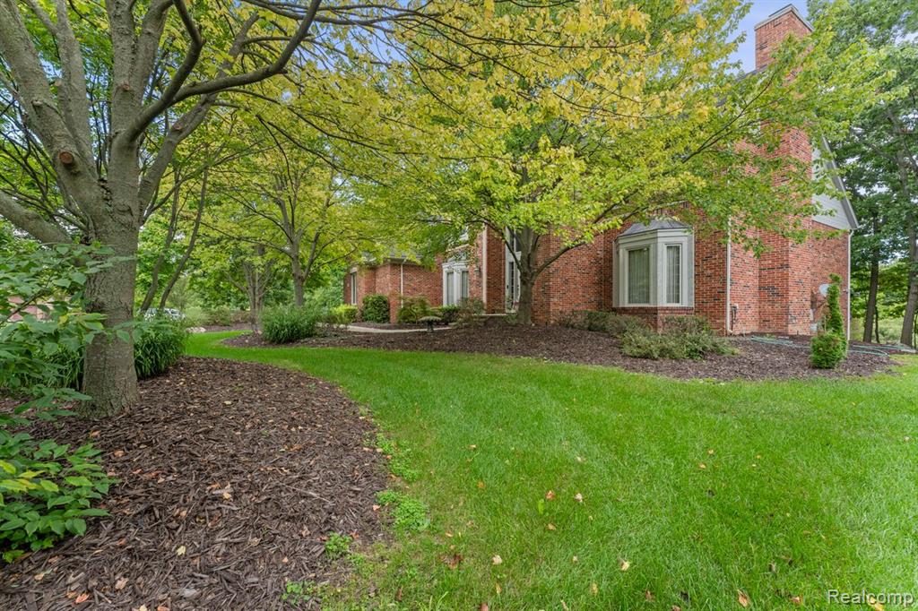 6775 Carlyle Crossing, West Bloomfield, MI — Photo 26