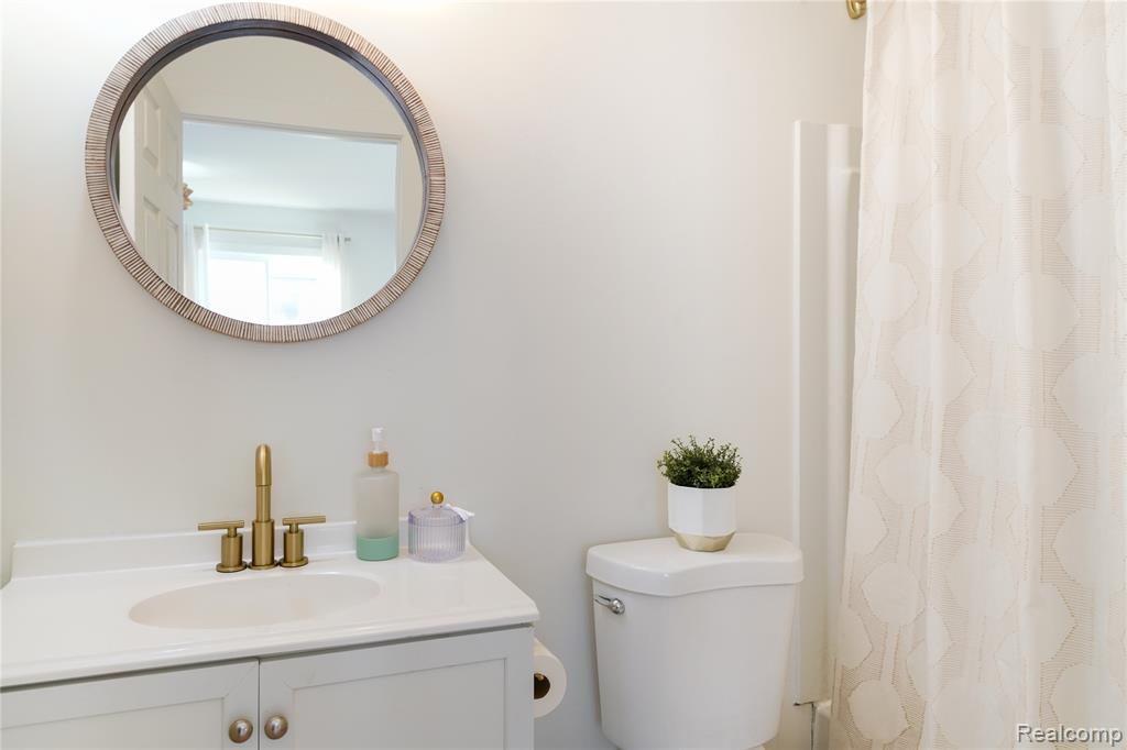 732 N Conklin Road, Lake Orion, MI 48362 — Photo 30