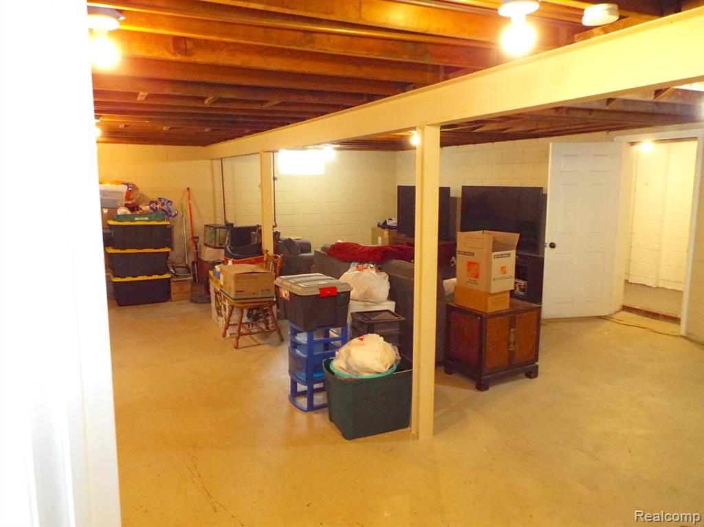 9996 Manor Avenue, Allen Park, MI 48101 — Photo 11