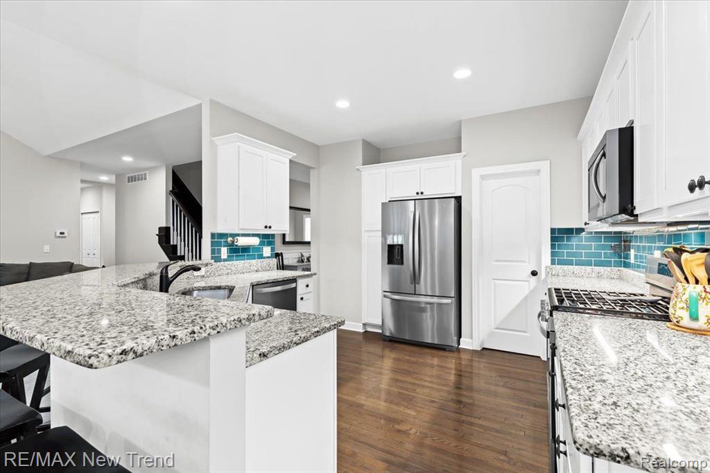 567 NAPA VALLEY Drive, Milford, MI 48381 — Photo 22