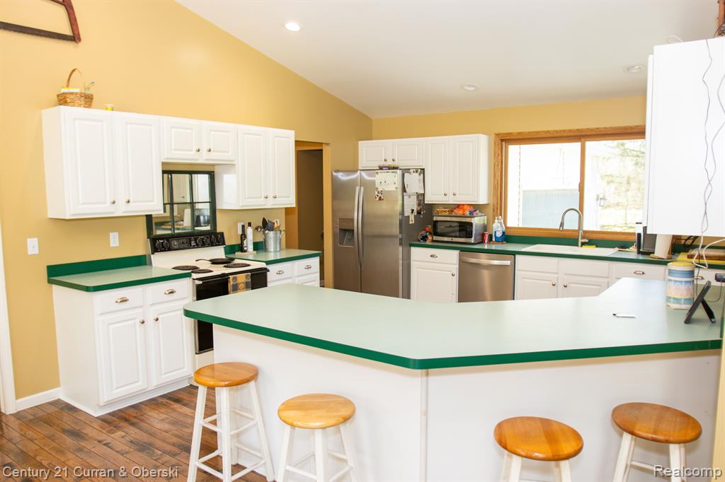 4220 HAPPY HOLLOW Lane, Howell, MI 48855 — Photo 46