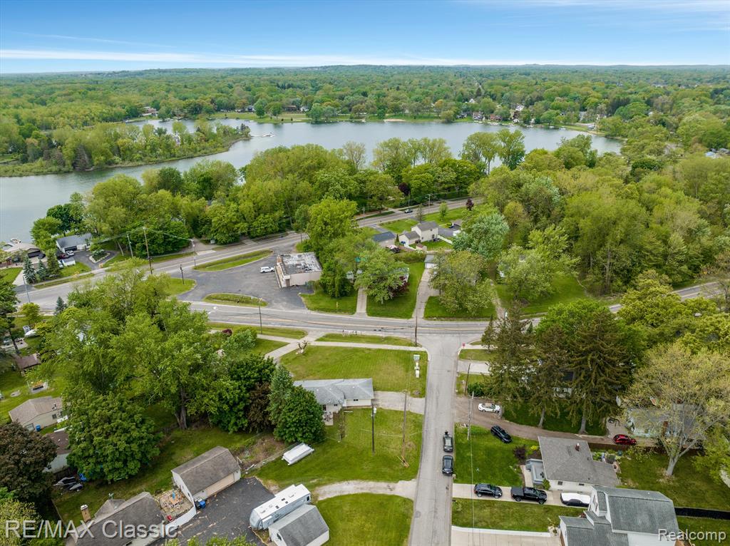 94 CRESCENT LAKE Road, Waterford, MI 48327 — Photo 33