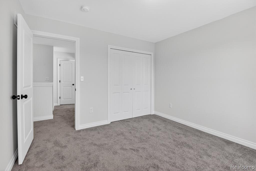 8760 Barrington, Ypsilanti, MI 48198 — Photo 34