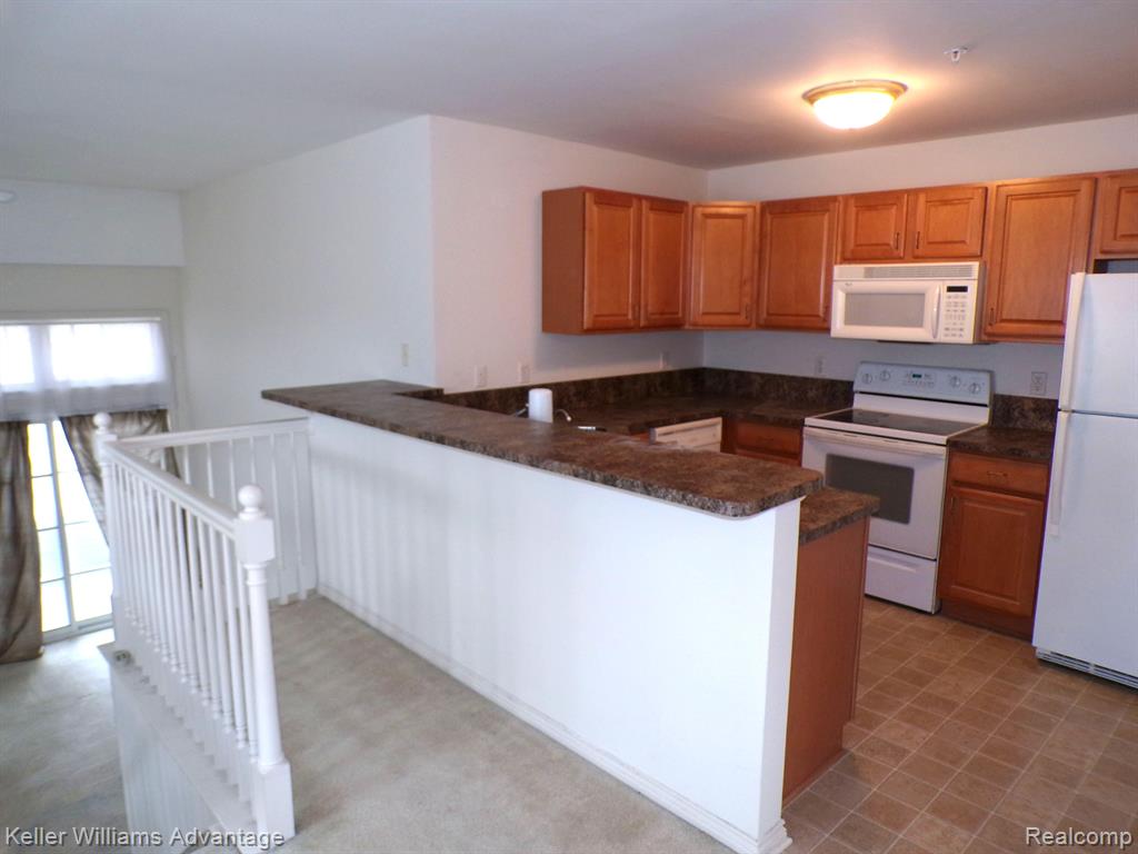 3976 Forester Boulevard, Auburn Hills, MI 48326 — Photo 7