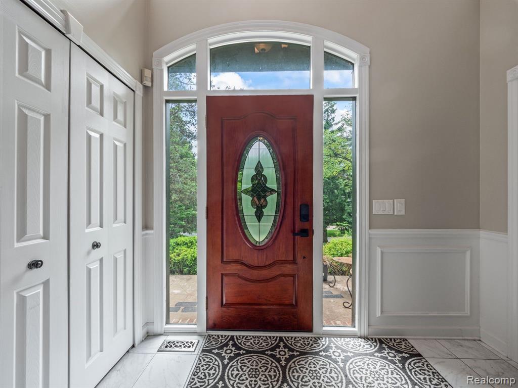 8897 MORNING MIST Drive, Clarkston, MI 48348 — Photo 9