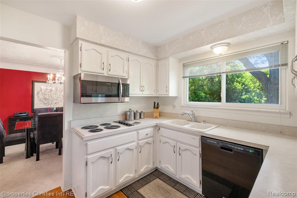 89 Maclynn Drive, Troy, MI 48098 — Photo 16