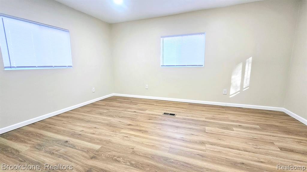 19338 Murray Hill Street, Detroit, MI 48235 — Photo 15