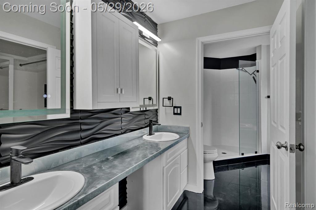 5729 Woodfield Parkway, Grand Blanc, MI 48439 — Photo 30