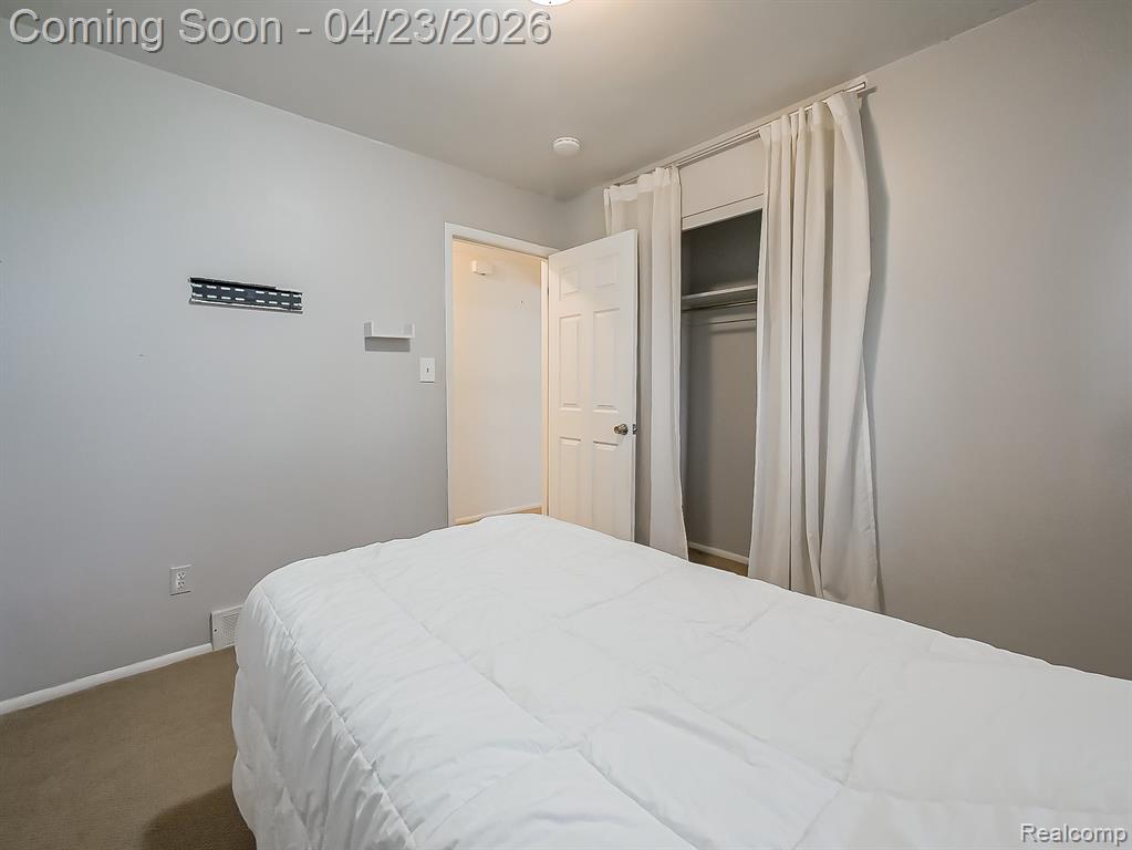 26177 Cunningham Drive, Warren, MI 48091 — Photo 16