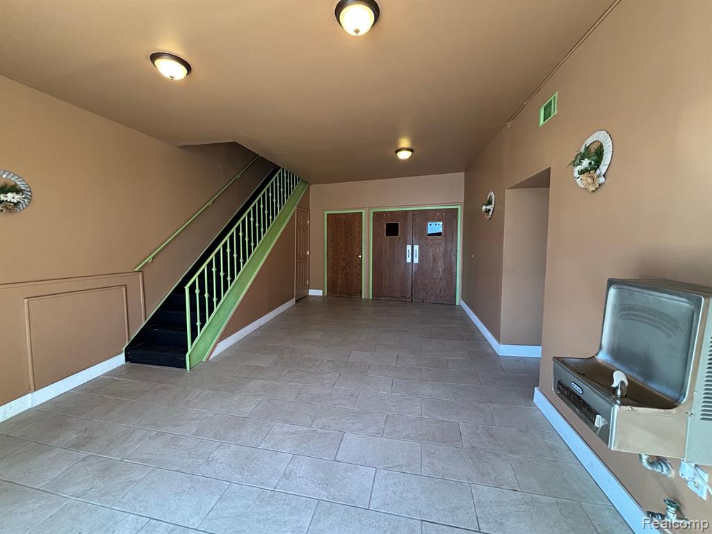 15635 MACK Avenue, Detroit, MI 48224 — Photo 13