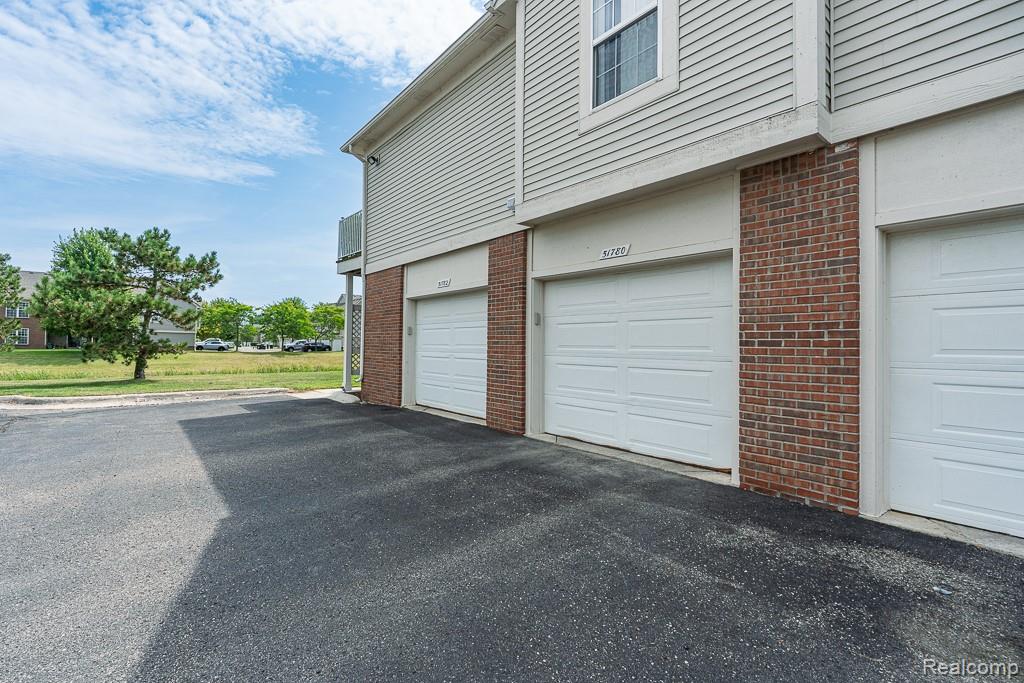 51780 Adler Park Drive W, Chesterfield, MI — Photo 35