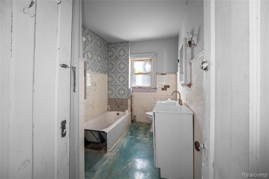 628 Taylor Street, Detroit, MI 48202 — Photo 18