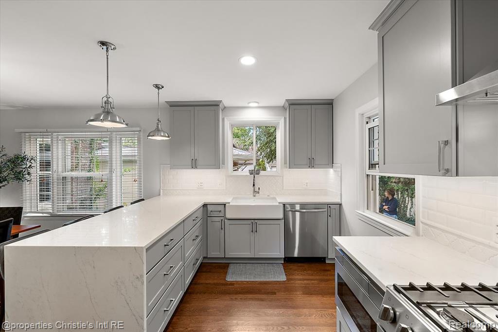 45 Cranford Lane, Grosse Pointe, MI 48230 — Photo 13