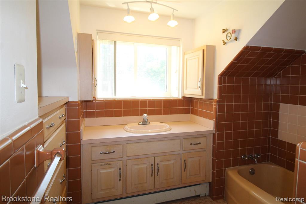 4440 Marquis Lane Lane, Bloomfield Hills, MI 48301 — Photo 40