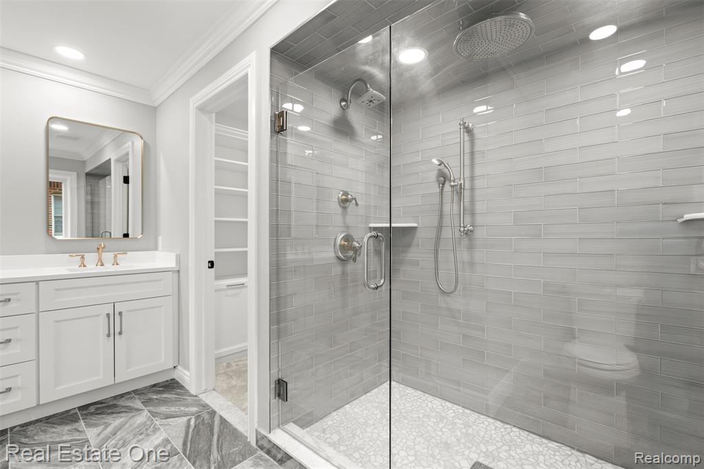 48556 Harbor Drive, Chesterfield, MI 48047 — Photo 33