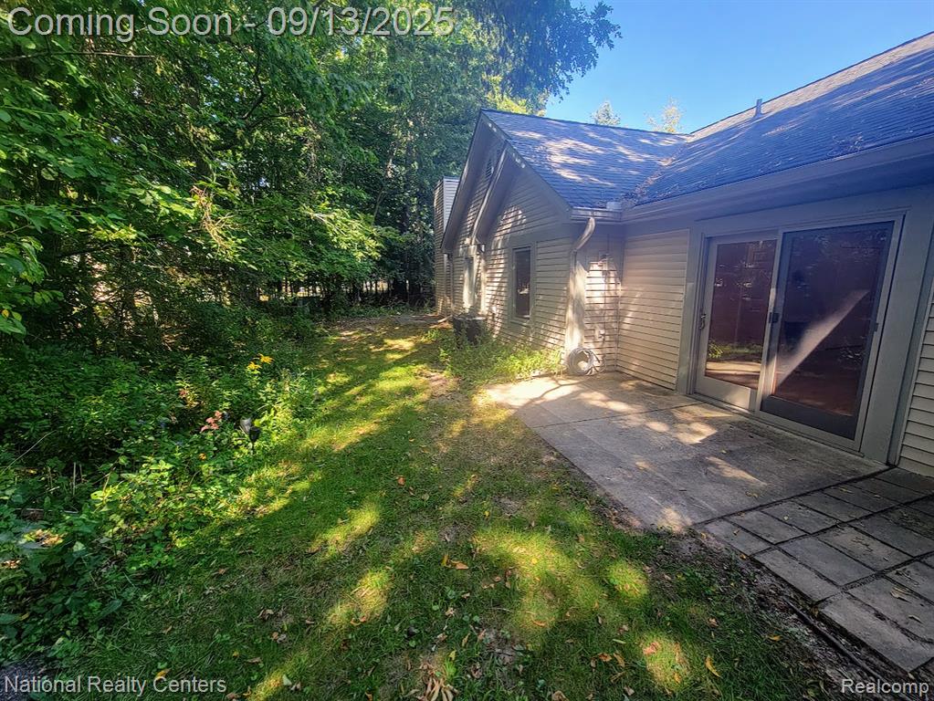 21295 Juniper Court, Farmington Hills, MI 48336 — Photo 28