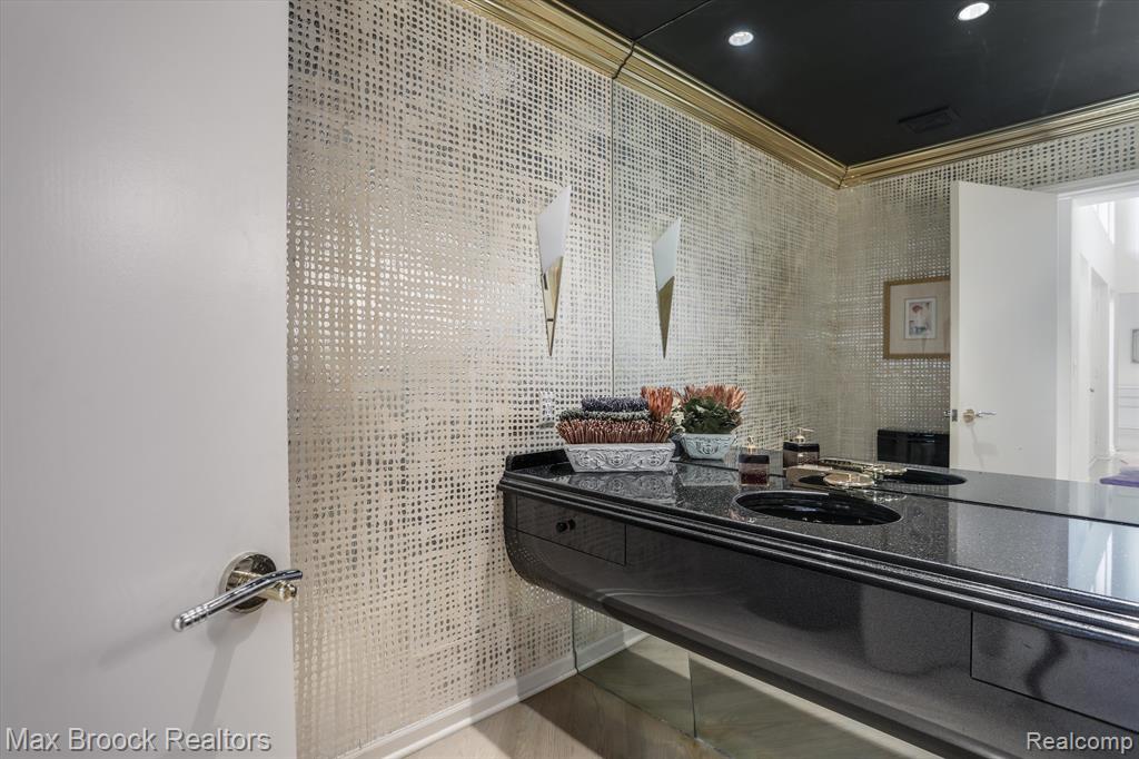 7248 SIMSBURY Drive, West Bloomfield, MI — Photo 24
