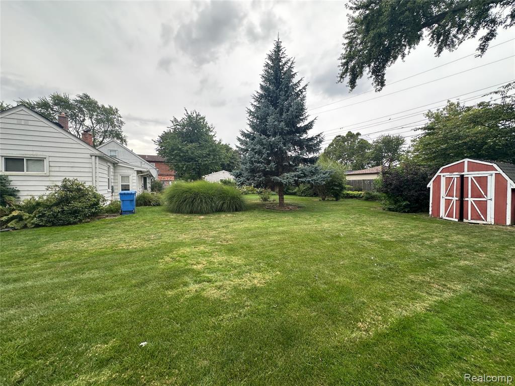 6453 Centralia Street, Dearborn Heights, MI 48127 — Photo 10