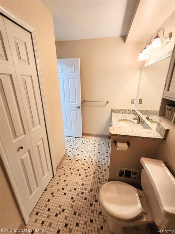 38824 Windmill Pointe S, Clinton Twp, MI 48038 — Photo 27