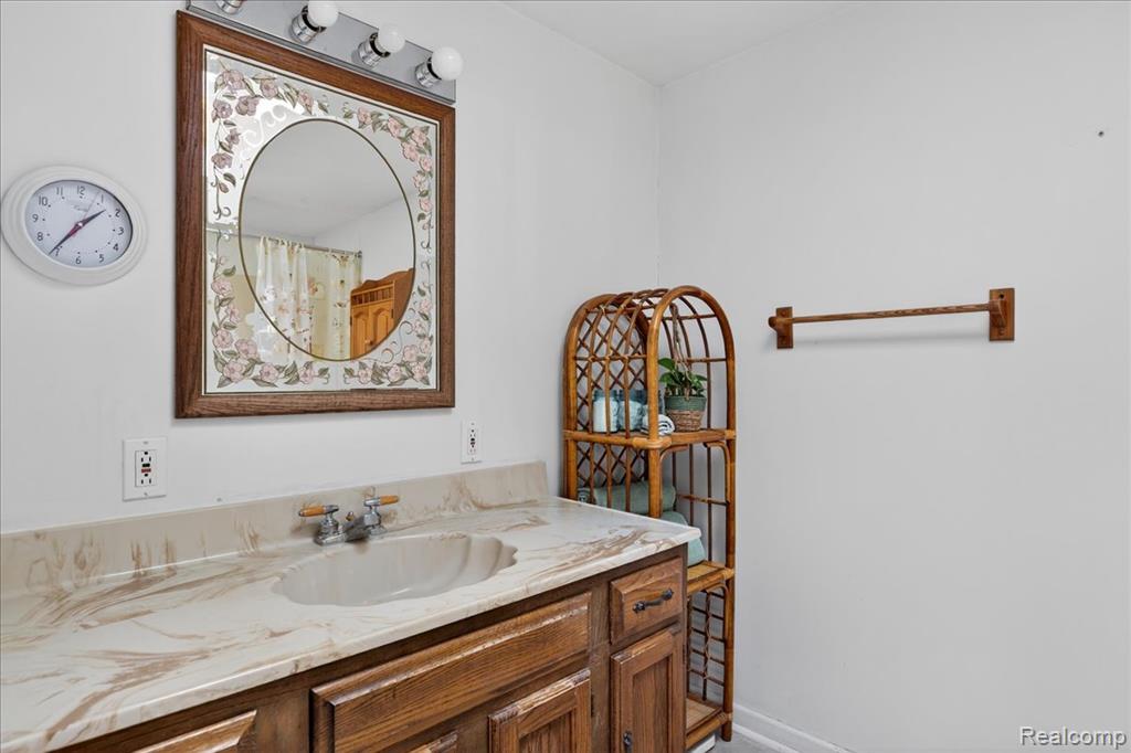 5621 Delmas Road, Independence, MI 48348 — Photo 26