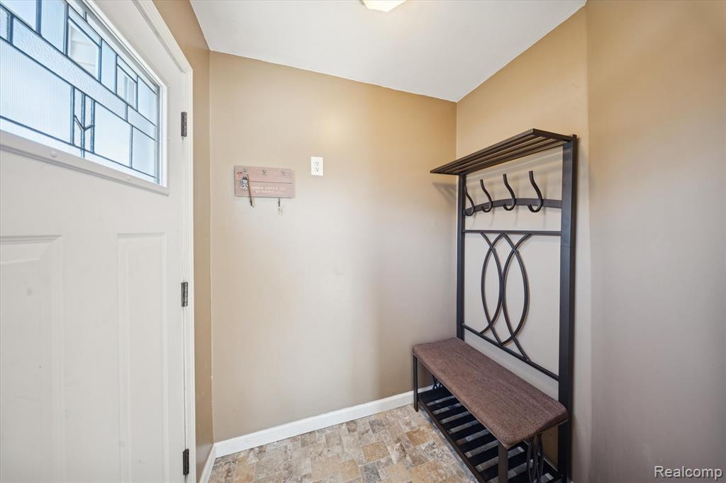 496 Langley Boulevard, Clawson, MI — Photo 15