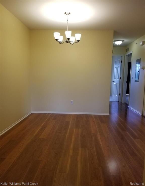 230 PARK GREEN Drive, Lake Orion, MI 48362 — Photo 3