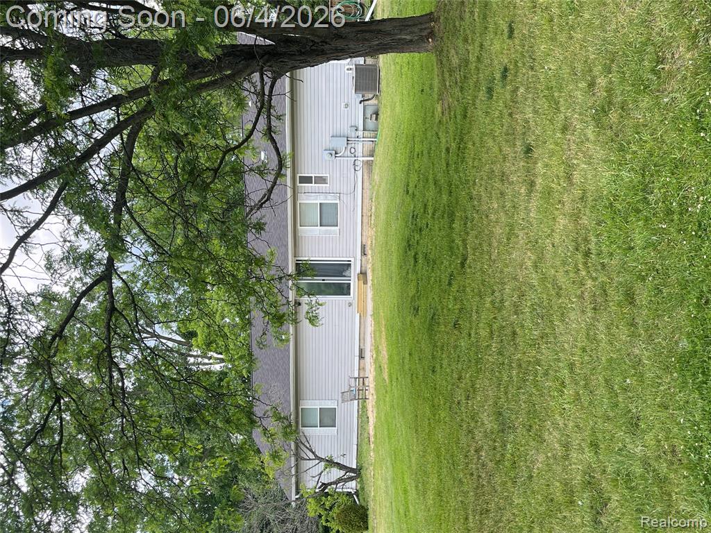 48261 Roy Court, Belleville, MI 48111 — Photo 6