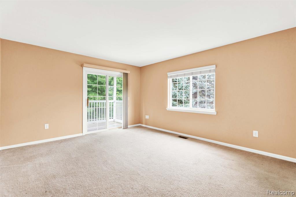 5379 Twin Oaks Drive, Sterling Heights, MI 48314 — Photo 24