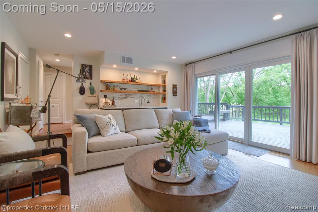 19727 Scenic Harbour Drive, Northville, MI 48167 — Photo 16